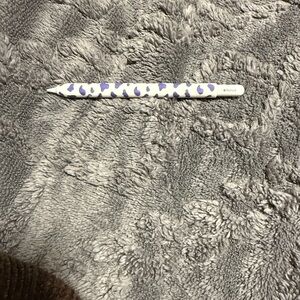 Apple Pencil Skin - White and Purple